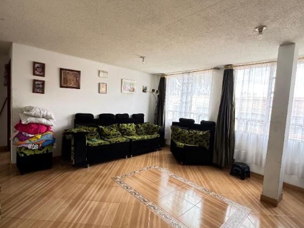 Casa de 4 alcobas en venta en Tuna Alta, Bogotá, 257 m² · foto 10 de 20