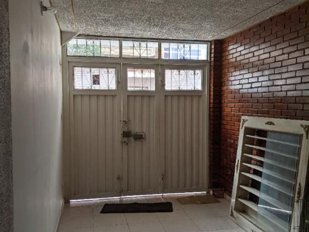 Casa de 6 alcobas en venta en Gualoche, Bogotá, 290 m² · foto 14 de 20