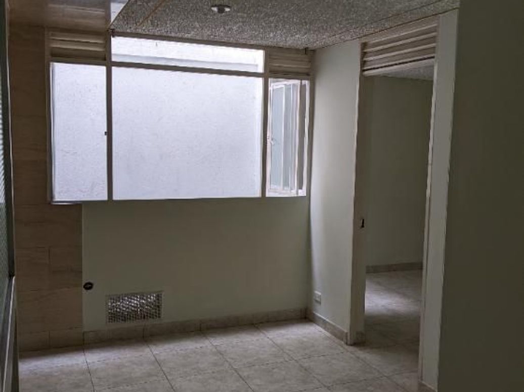Casa de 6 alcobas en venta en Gualoche, Bogotá, 290 m² · foto 5 de 20
