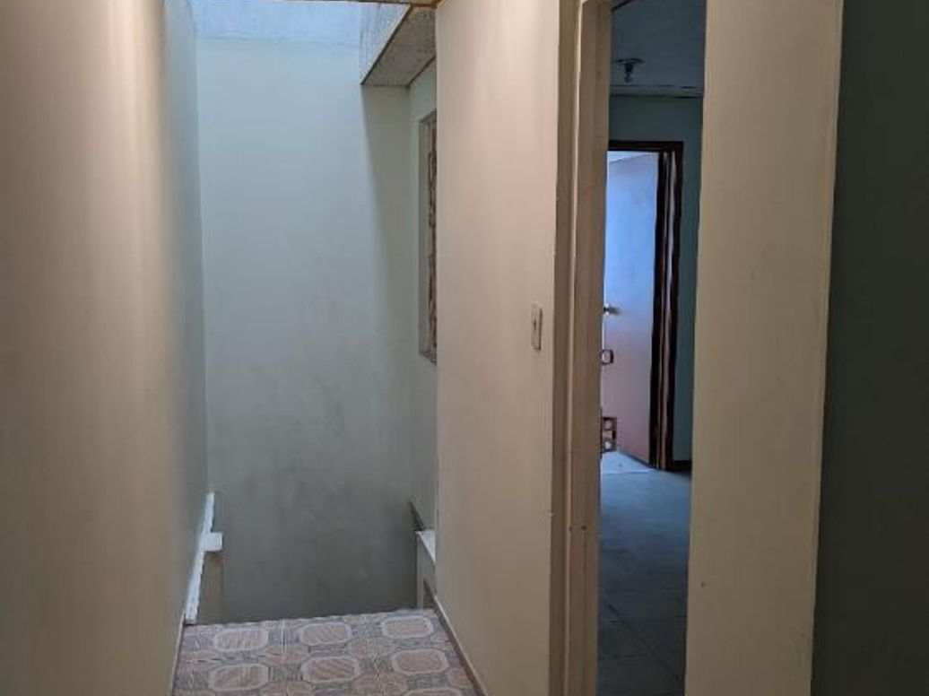 Casa de 6 alcobas en venta en Gualoche, Bogotá, 290 m² · foto 9 de 20