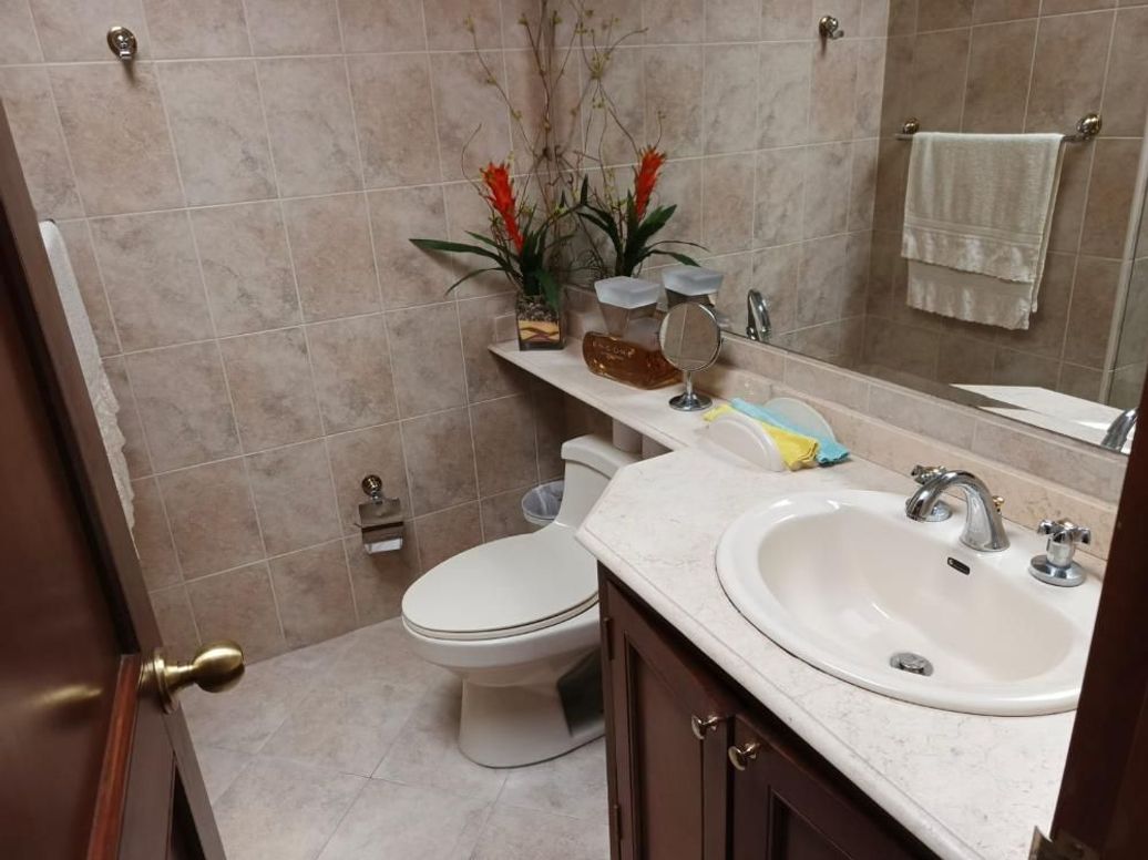 Apartamento de 3 alcobas en venta en Bella Suiza, Bogotá, 152 m² · foto 15 de 20