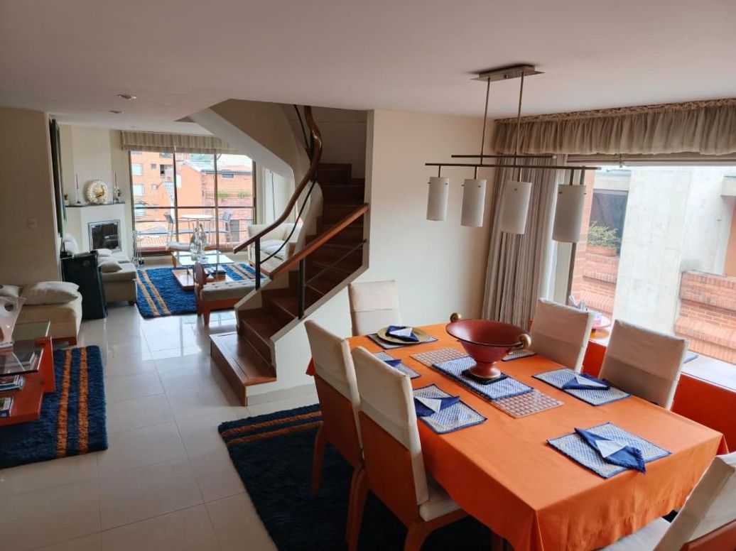 Apartamento de 3 alcobas en venta en Bella Suiza, Bogotá, 152 m² · foto 3 de 20