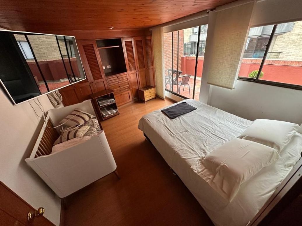 Apartamento de 3 alcobas en venta en Santa Barbara Oriental, Bogotá, 192 m² · foto 11 de 20