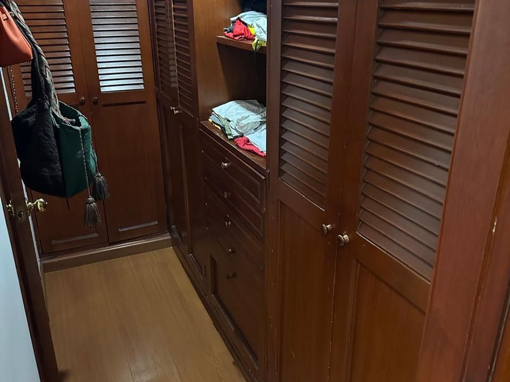 Apartamento de 3 alcobas en venta en Santa Barbara Oriental, Bogotá, 192 m² · foto 17 de 20