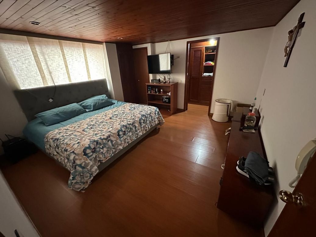Apartamento de 3 alcobas en venta en Santa Barbara Oriental, Bogotá, 192 m² · foto 12 de 20
