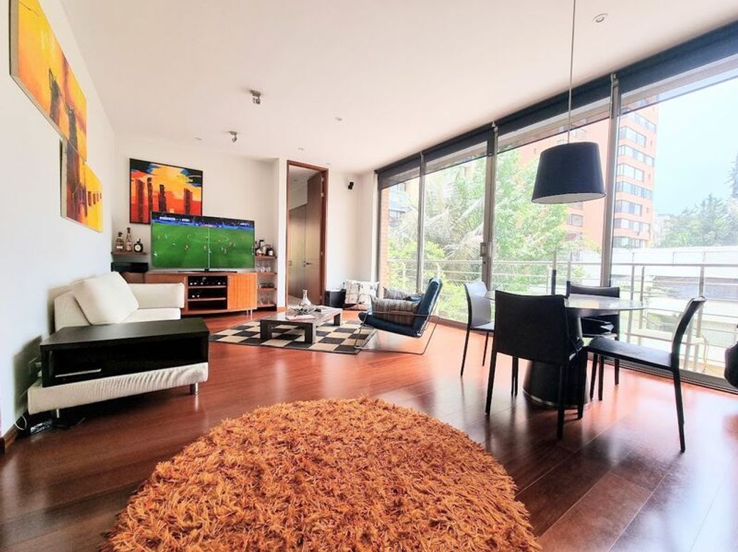 Apartamento de 1 alcoba en venta en El Refugio, Bogotá, 82 m² · foto 3 de 20