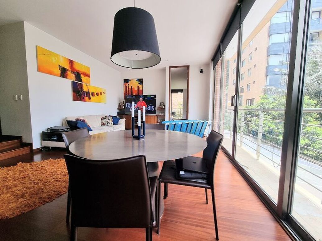 Apartamento de 1 alcoba en venta en El Refugio, Bogotá, 82 m² · foto 8 de 20