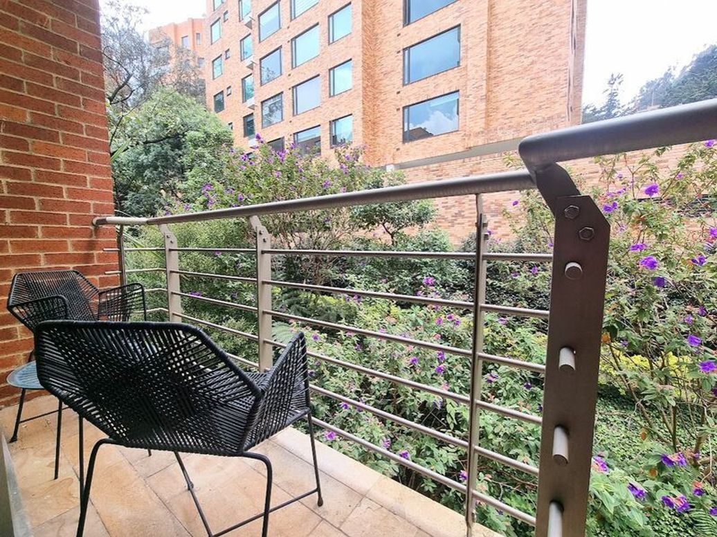 Apartamento de 1 alcoba en venta en El Refugio, Bogotá, 82 m² · foto 17 de 20