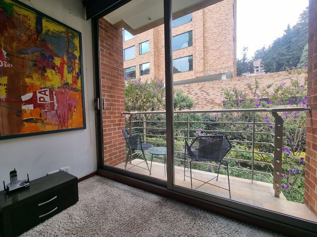 Apartamento de 1 alcoba en venta en El Refugio, Bogotá, 82 m² · foto 19 de 20