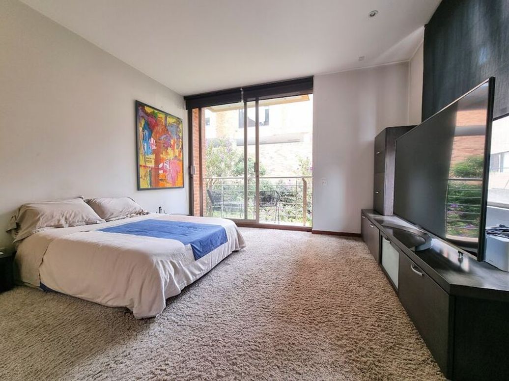 Apartamento de 1 alcoba en venta en El Refugio, Bogotá, 82 m² · foto 16 de 20