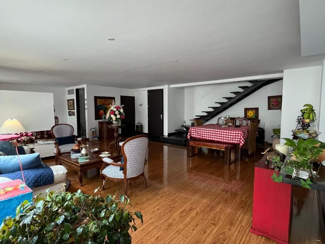 Apartamento de 3 alcobas en venta en Estoril, Bogotá, 186 m² · foto 3 de 18