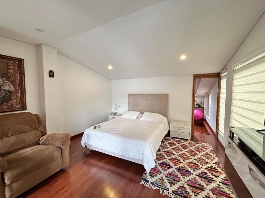 Apartamento de 4 alcobas en venta en Santa Ana Occidental, Bogotá, 177 m² · foto 6 de 20