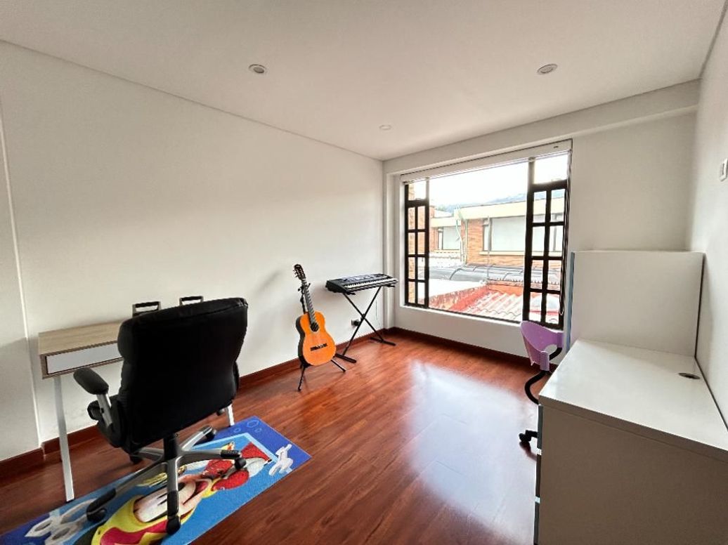Apartamento de 4 alcobas en venta en Santa Ana Occidental, Bogotá, 177 m² · foto 16 de 20
