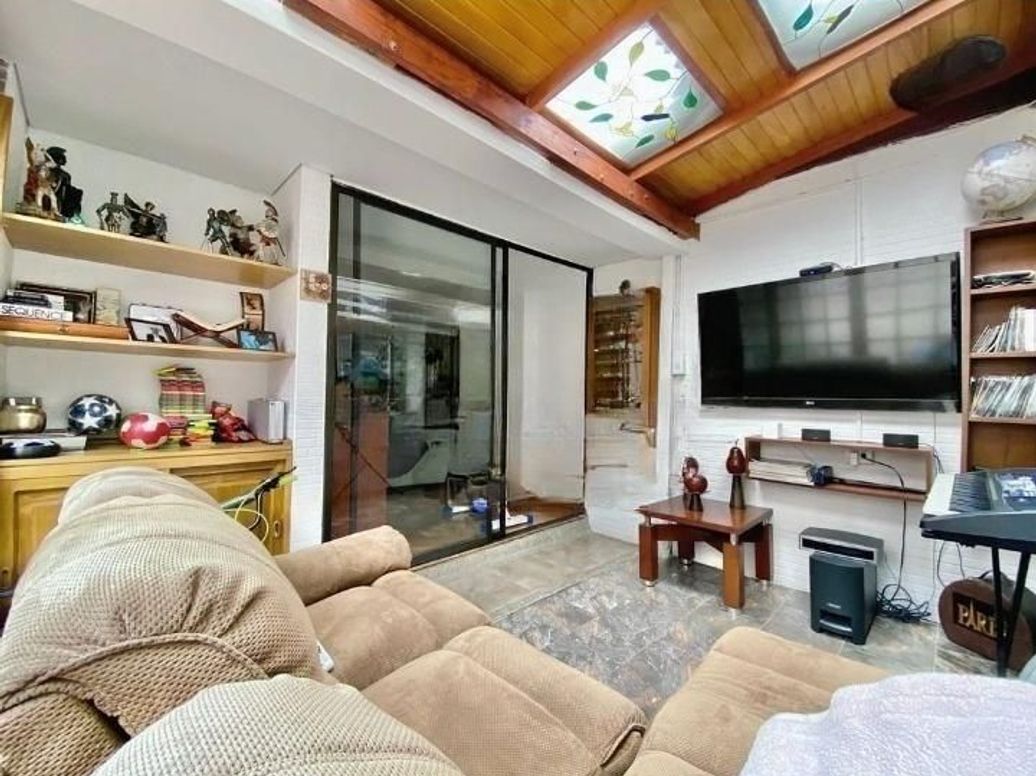 Apartamento de 4 alcobas en venta en Santa Ana Occidental, Bogotá, 177 m² · foto 2 de 20
