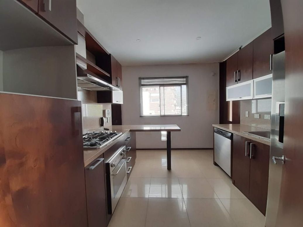 Apartamento de 2 alcobas en arriendo en Bellavista, Bogotá, 156 m² · foto 8 de 19