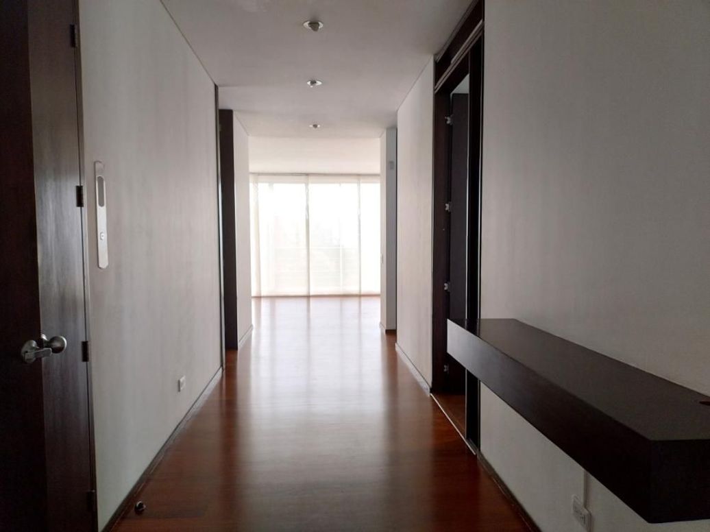 Apartamento de 2 alcobas en arriendo en Bellavista, Bogotá, 156 m² · foto 11 de 19