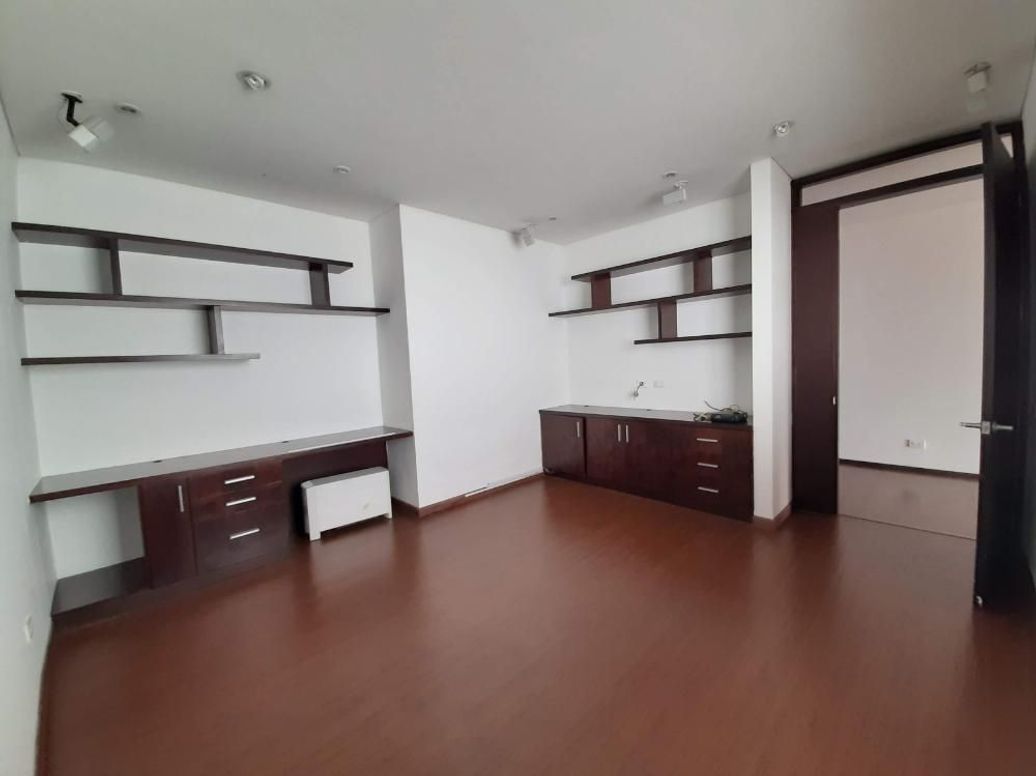 Apartamento de 2 alcobas en arriendo en Bellavista, Bogotá, 156 m² · foto 12 de 19