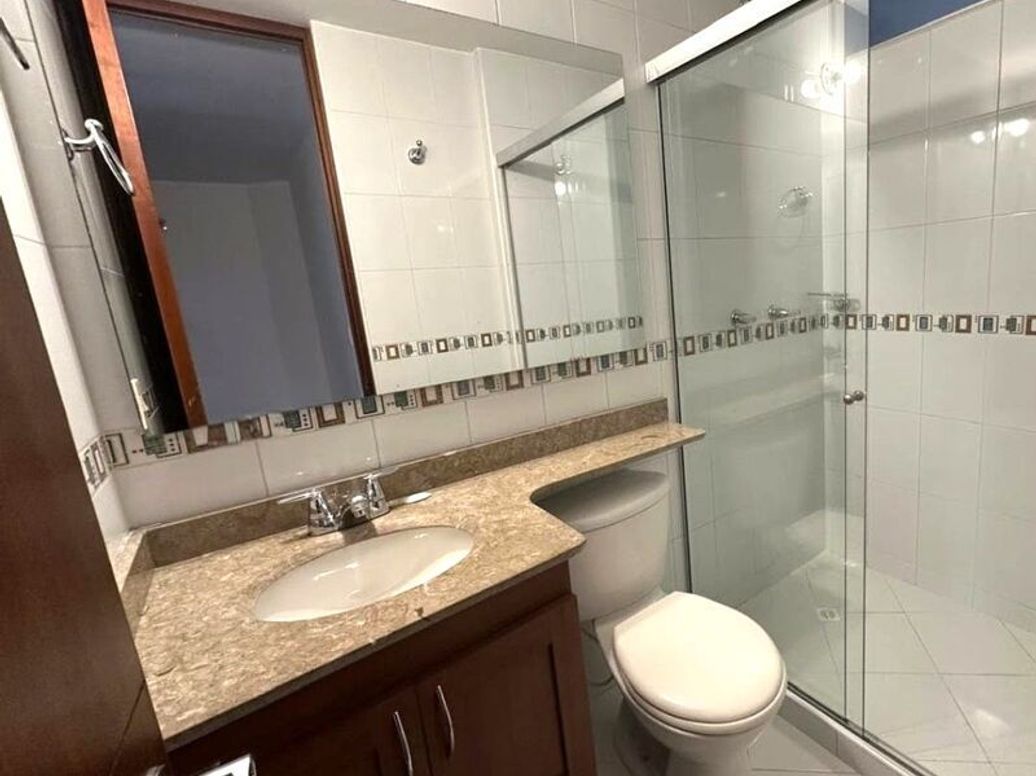 Apartamento de 4 alcobas en venta en Cr. Puerto Madero, Bogotá, 261 m² · foto 14 de 20