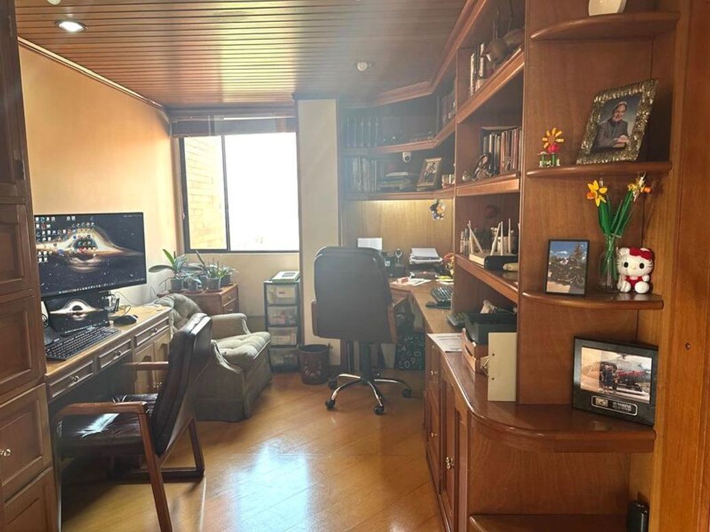 Apartamento de 4 alcobas en venta en Cr. Puerto Madero, Bogotá, 261 m² · foto 19 de 20