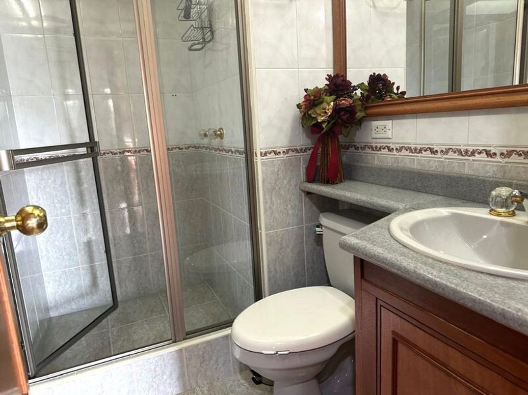 Apartamento de 4 alcobas en venta en Cr. Puerto Madero, Bogotá, 261 m² · foto 13 de 20