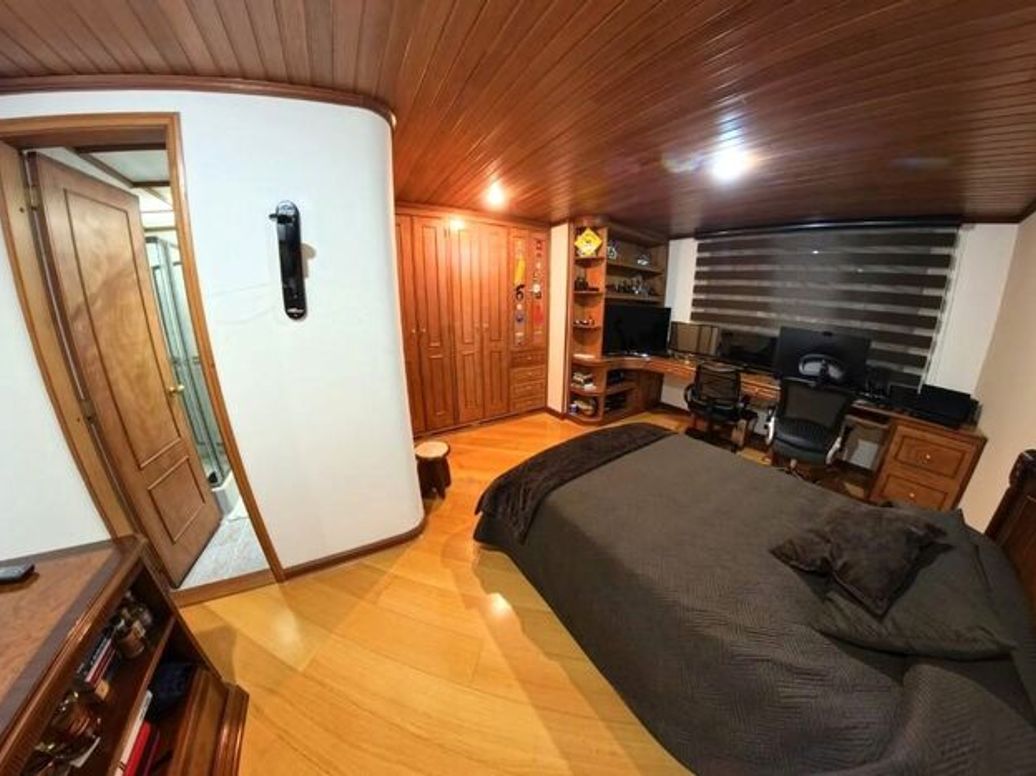 Apartamento de 4 alcobas en venta en Cr. Puerto Madero, Bogotá, 261 m² · foto 12 de 20