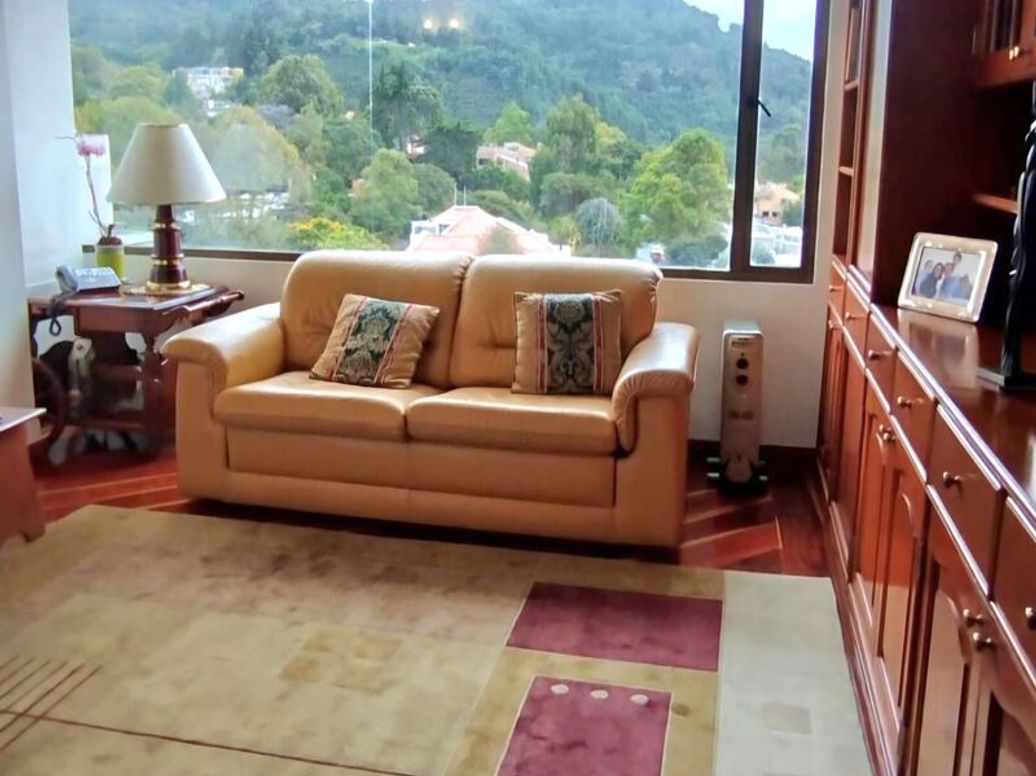 Apartamento de 3 alcobas en venta en Cerros De Santa Barbara, Bogotá, 276 m² · foto 9 de 14