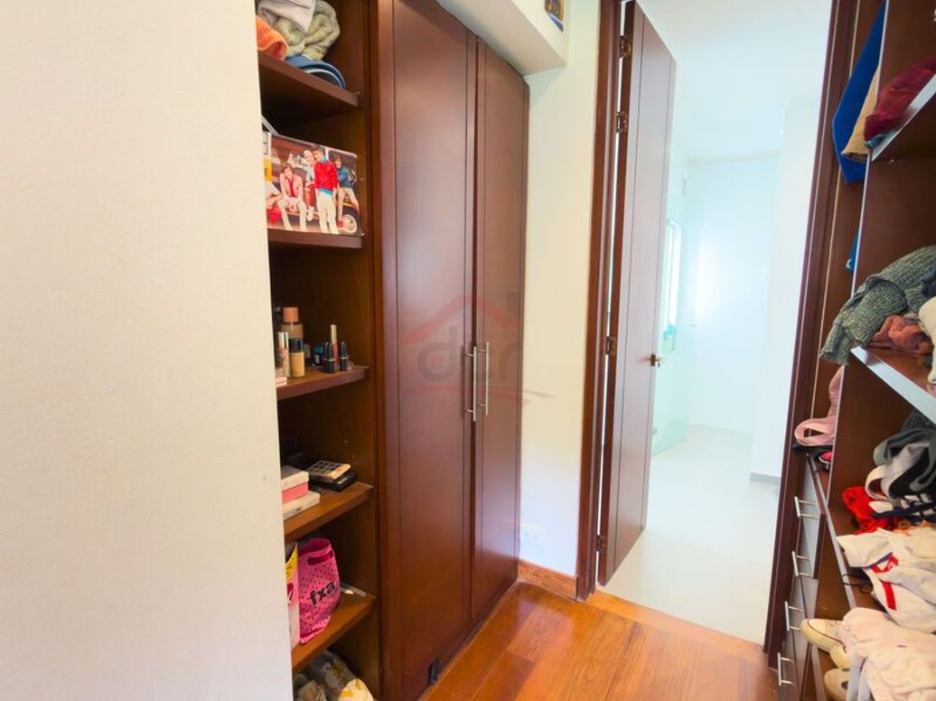 Casa de 4 alcobas en venta en Casa Blanca, Bogotá, 328 m² · foto 14 de 20