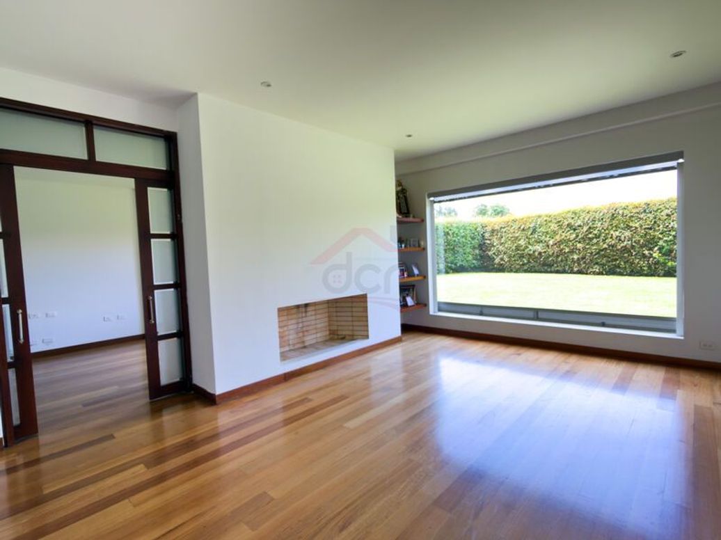 Casa de 4 alcobas en venta en Casa Blanca, Bogotá, 328 m² · foto 3 de 20