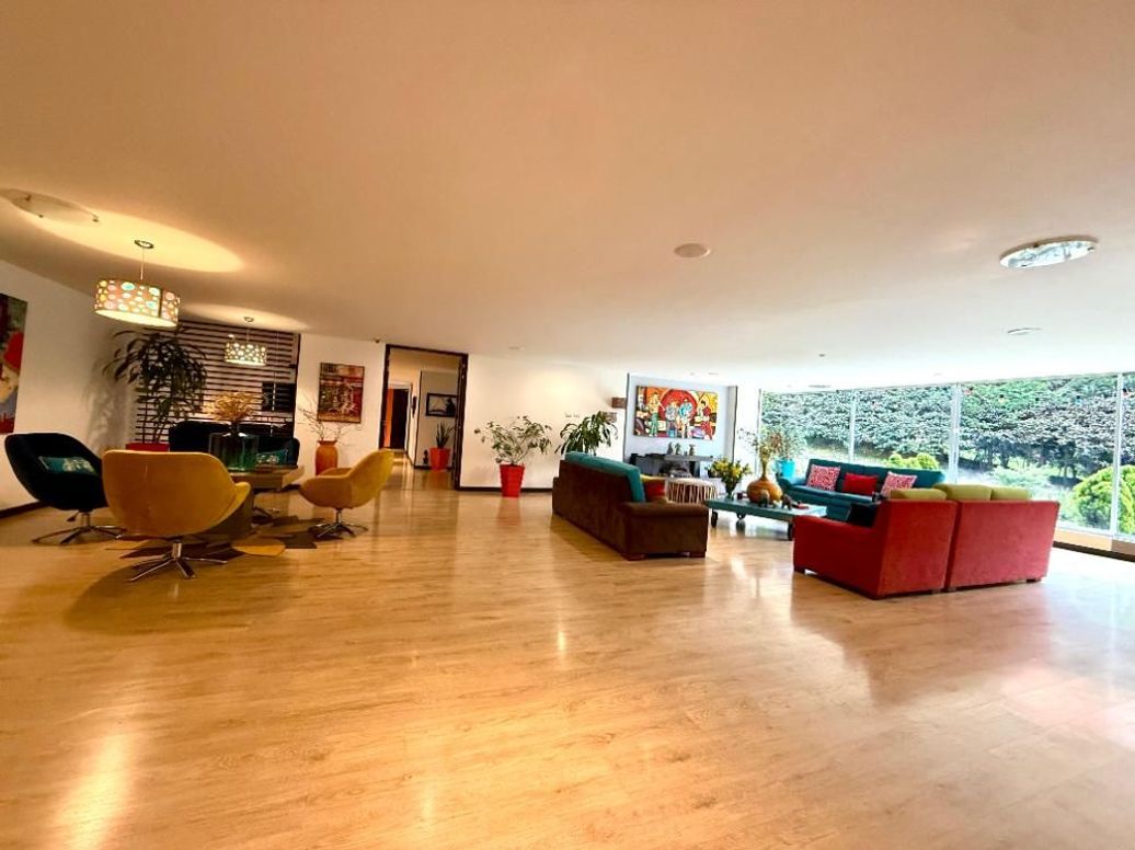 Apartamento de 4 alcobas en venta en Casa Blanca Suba, Bogotá, 288 m² · foto 3 de 20