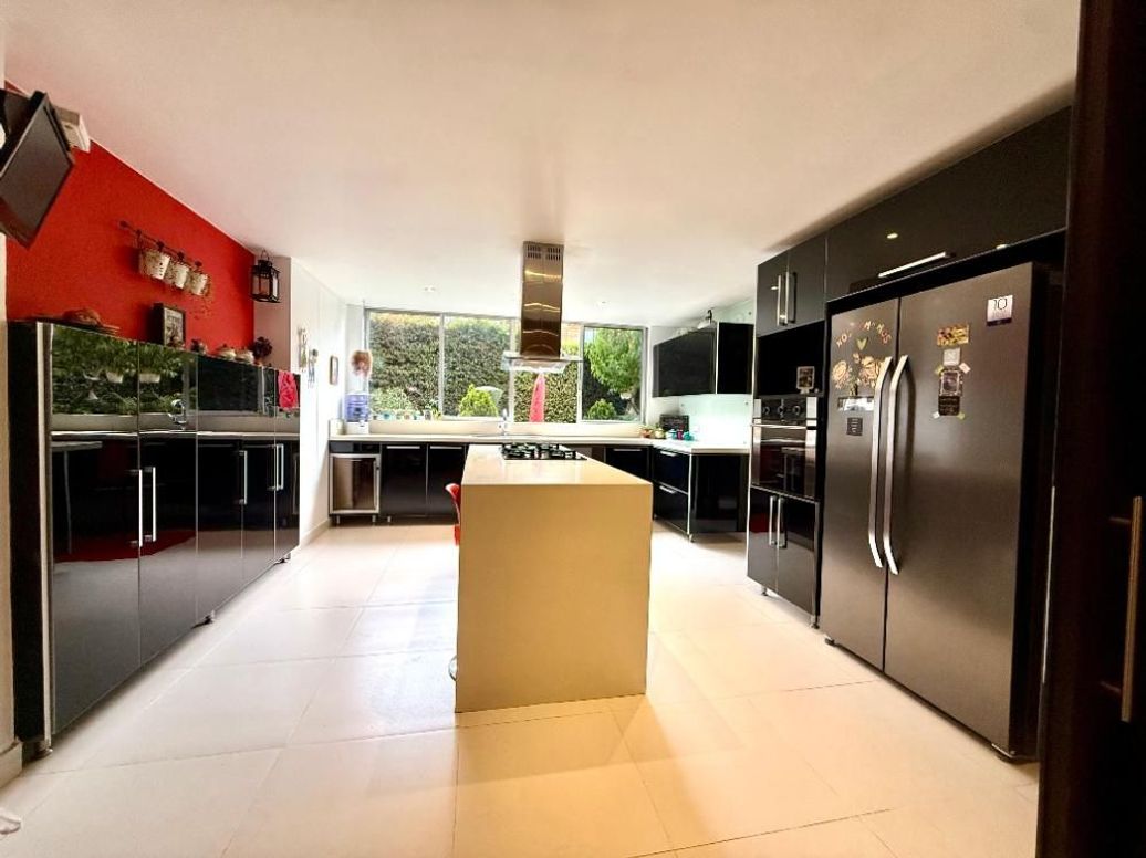 Apartamento de 4 alcobas en venta en Casa Blanca Suba, Bogotá, 288 m² · foto 4 de 20