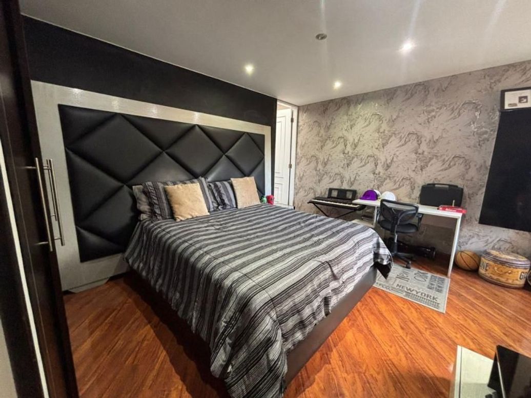Casa de 4 alcobas en venta en Niza Suba, Bogotá, 472 m² · foto 14 de 20