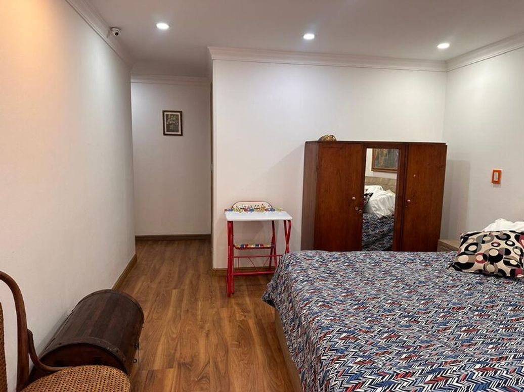 Apartamento de 4 alcobas en venta en Los Rosales, Bogotá, 284 m² · foto 19 de 20