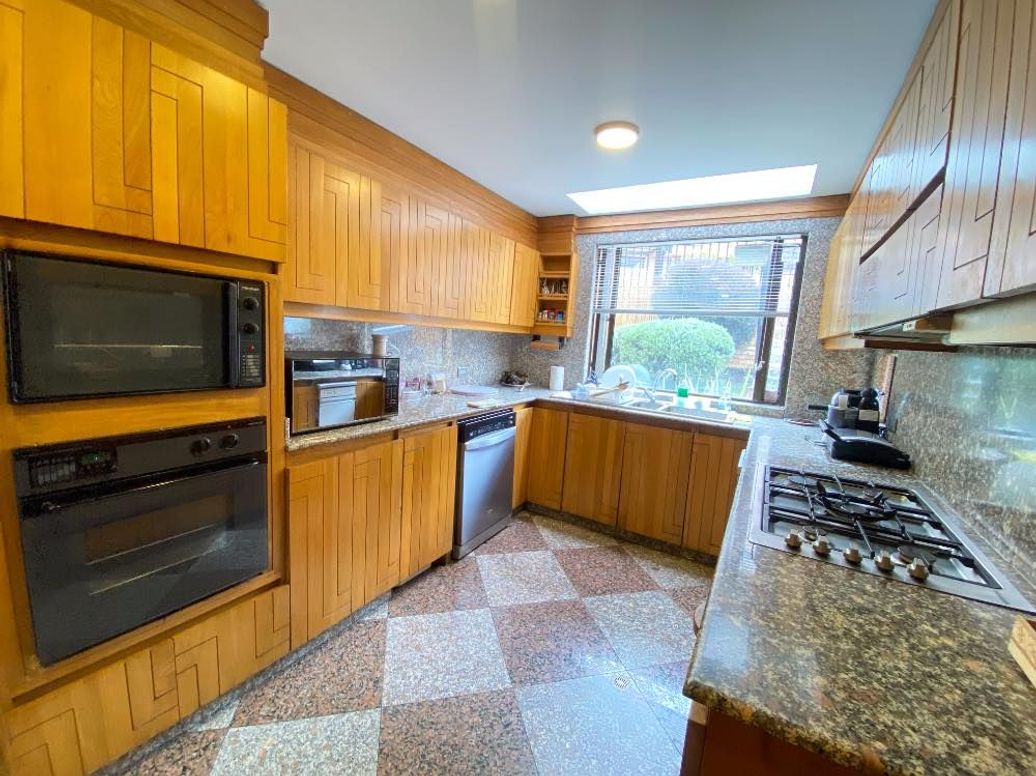 Casa de 5 alcobas en venta en A.S.D., Bogotá, 580 m² · foto 3 de 20