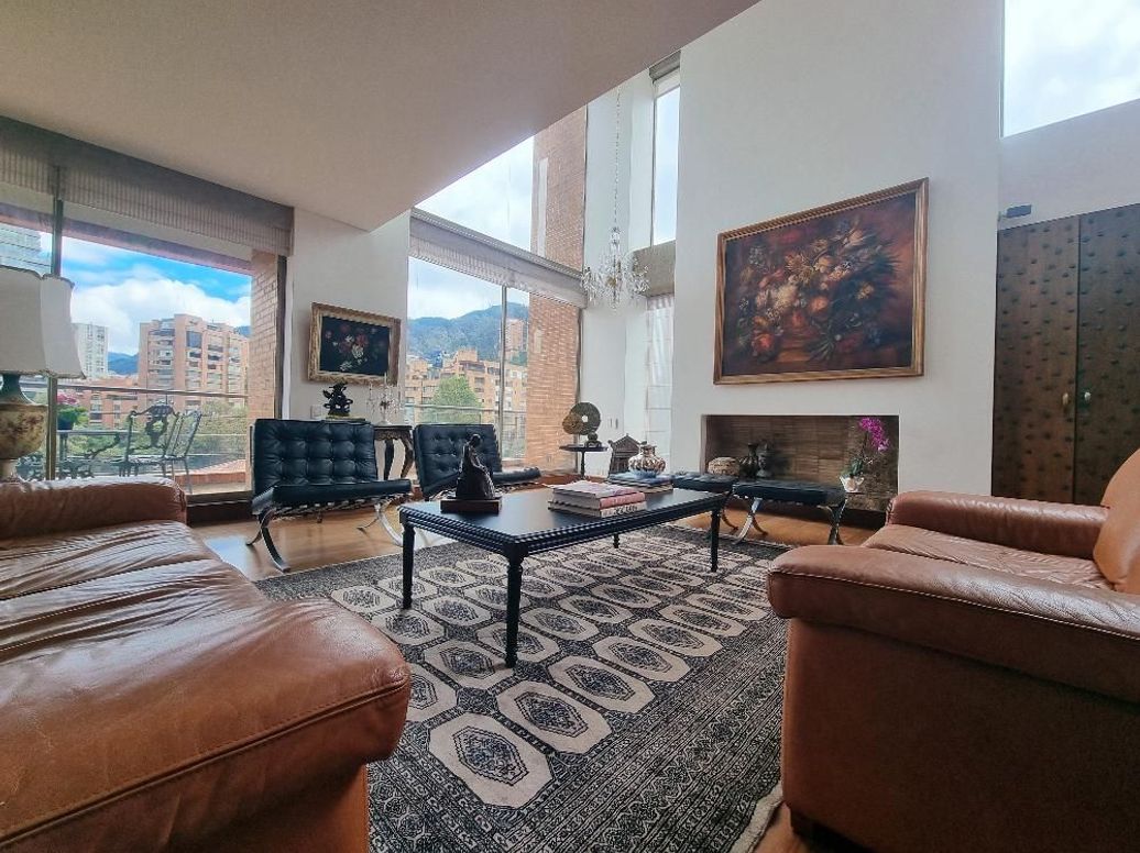Apartamento de 4 alcobas en venta en El Retiro, Bogotá, 342 m² · foto 5 de 20