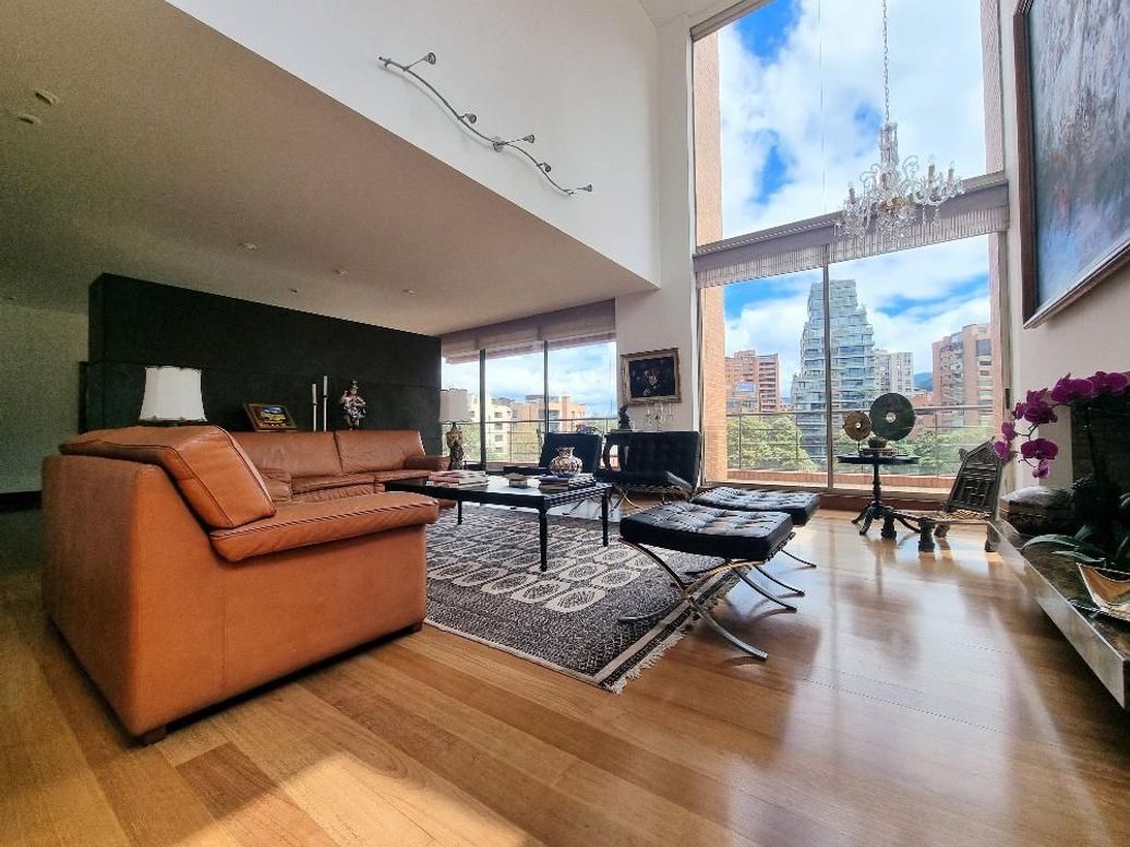 Apartamento de 4 alcobas en venta en El Retiro, Bogotá, 342 m² · foto 6 de 20