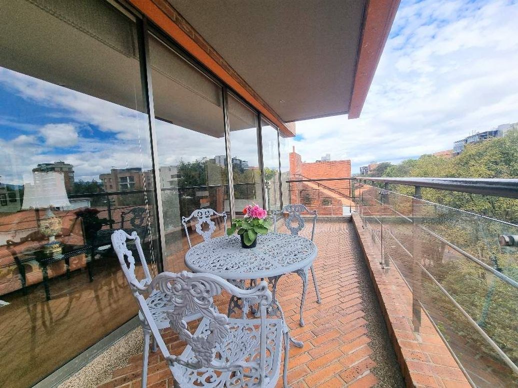 Apartamento de 4 alcobas en venta en El Retiro, Bogotá, 342 m² · foto 8 de 20