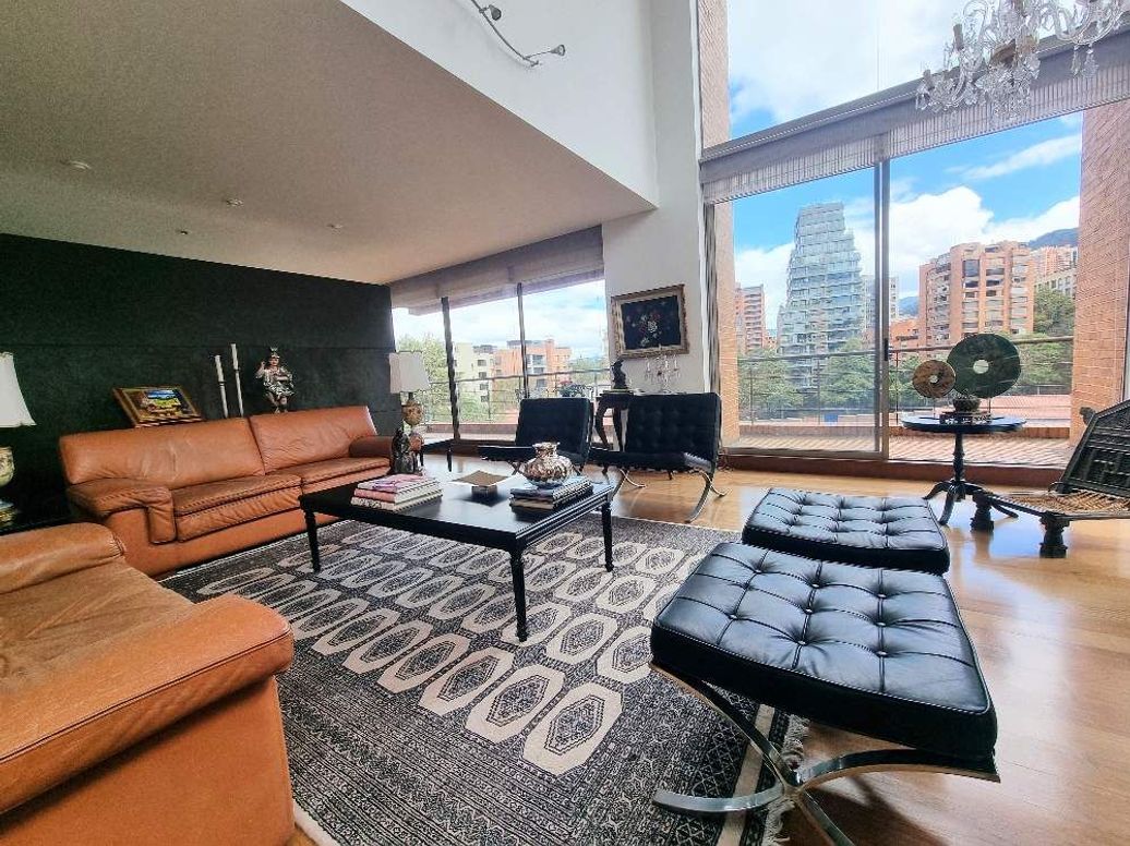 Apartamento de 4 alcobas en venta en El Retiro, Bogotá, 342 m² · foto 7 de 20