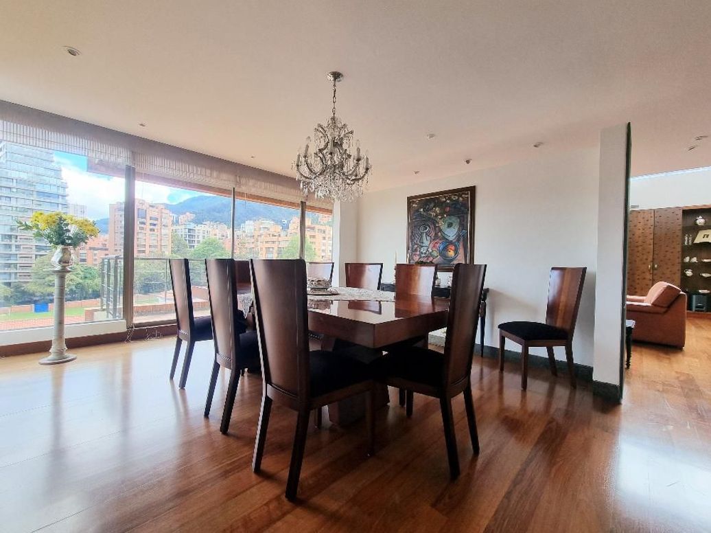Apartamento de 4 alcobas en venta en El Retiro, Bogotá, 342 m² · foto 9 de 20