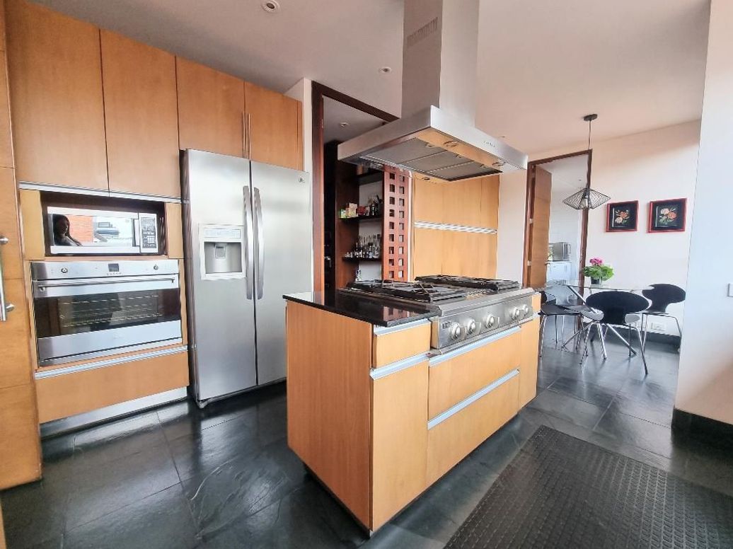 Apartamento de 4 alcobas en venta en El Retiro, Bogotá, 342 m² · foto 13 de 20