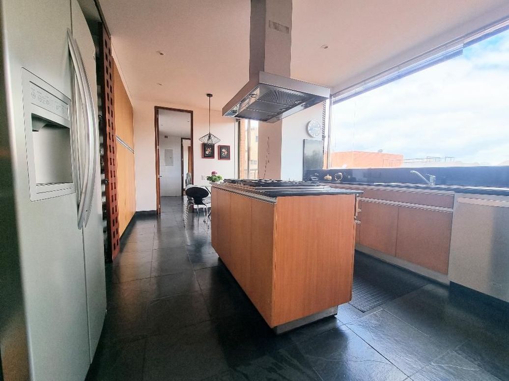 Apartamento de 4 alcobas en venta en El Retiro, Bogotá, 342 m² · foto 15 de 20