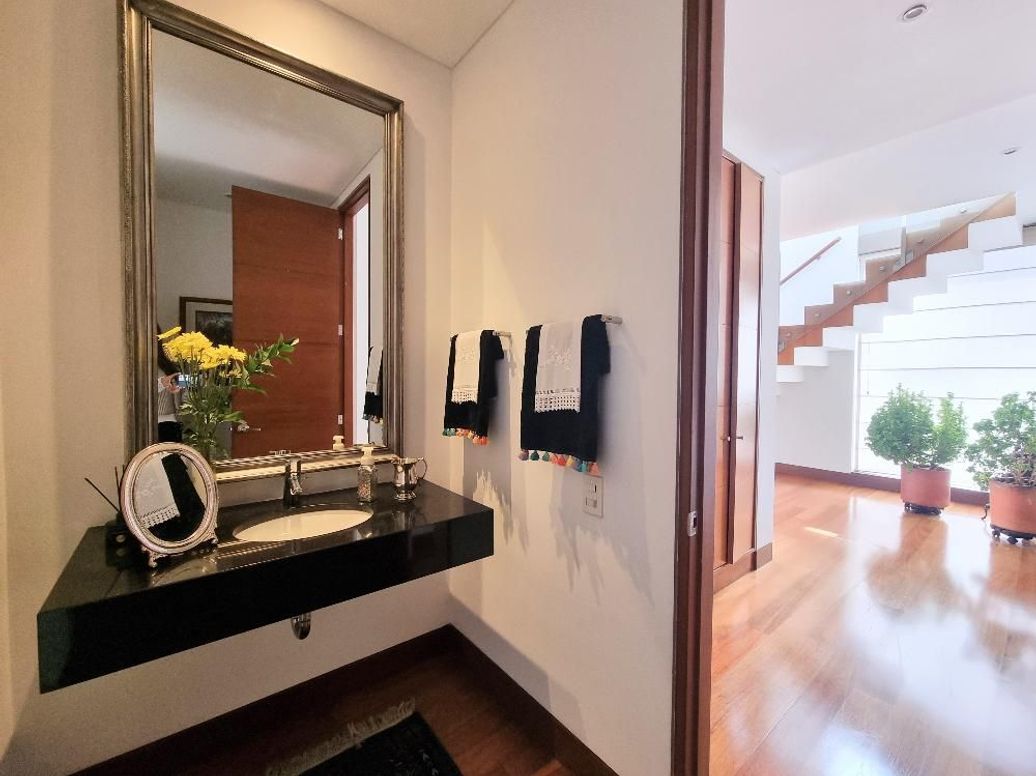 Apartamento de 4 alcobas en venta en El Retiro, Bogotá, 342 m² · foto 16 de 20