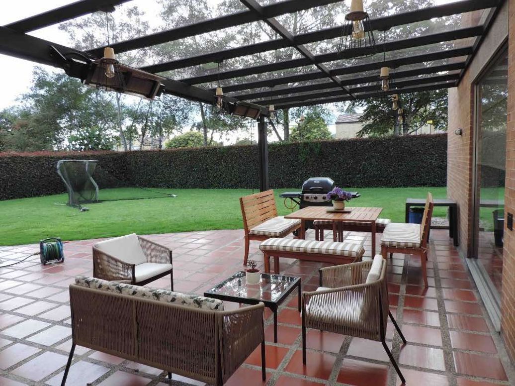 Casa de 4 alcobas en venta en Casa Blanca, Bogotá, 420 m² · foto 2 de 20