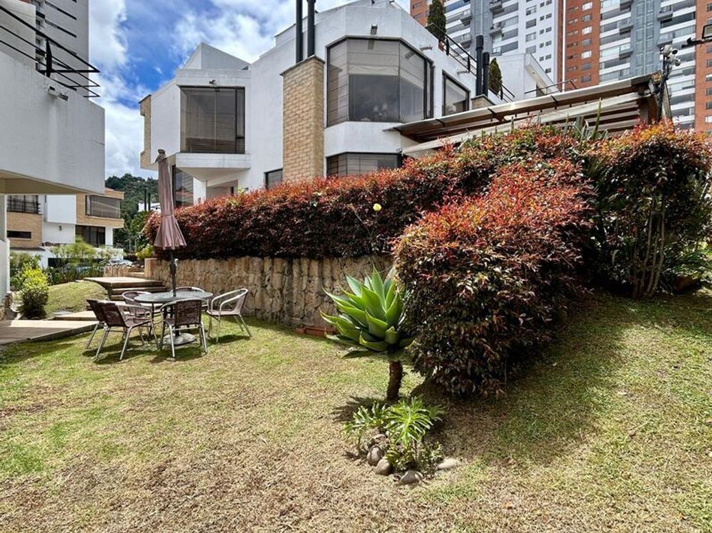 Casa de 4 alcobas en venta en Bosque De Pinos, Bogotá, 246 m² · foto 4 de 20