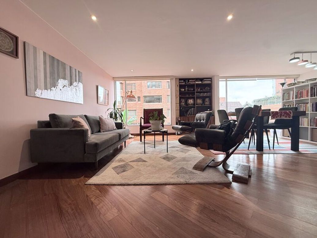 Apartamento de 2 alcobas en venta en Los Rosales, Bogotá, 125 m² · foto 4 de 20