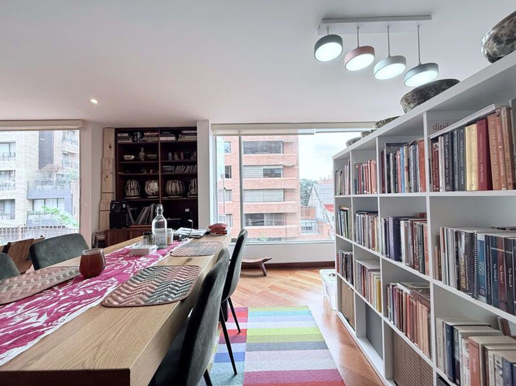 Apartamento de 2 alcobas en venta en Los Rosales, Bogotá, 125 m² · foto 9 de 20