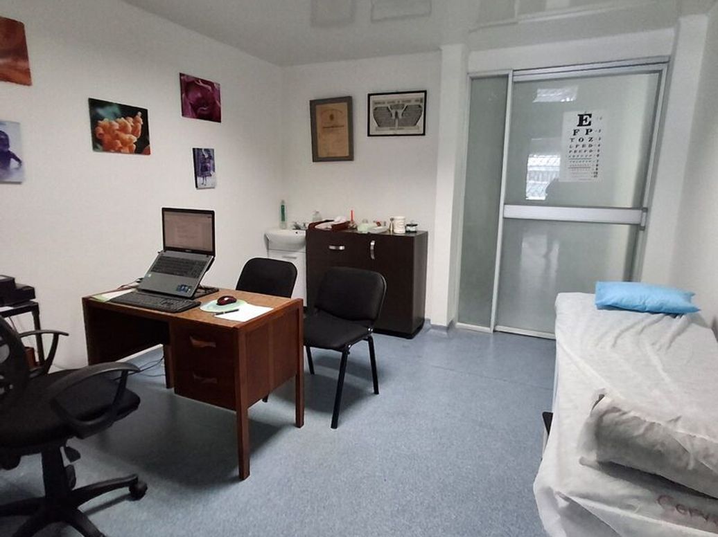 Casa de 9 alcobas en venta en Los Andes, Bogotá, 270 m² · foto 9 de 17