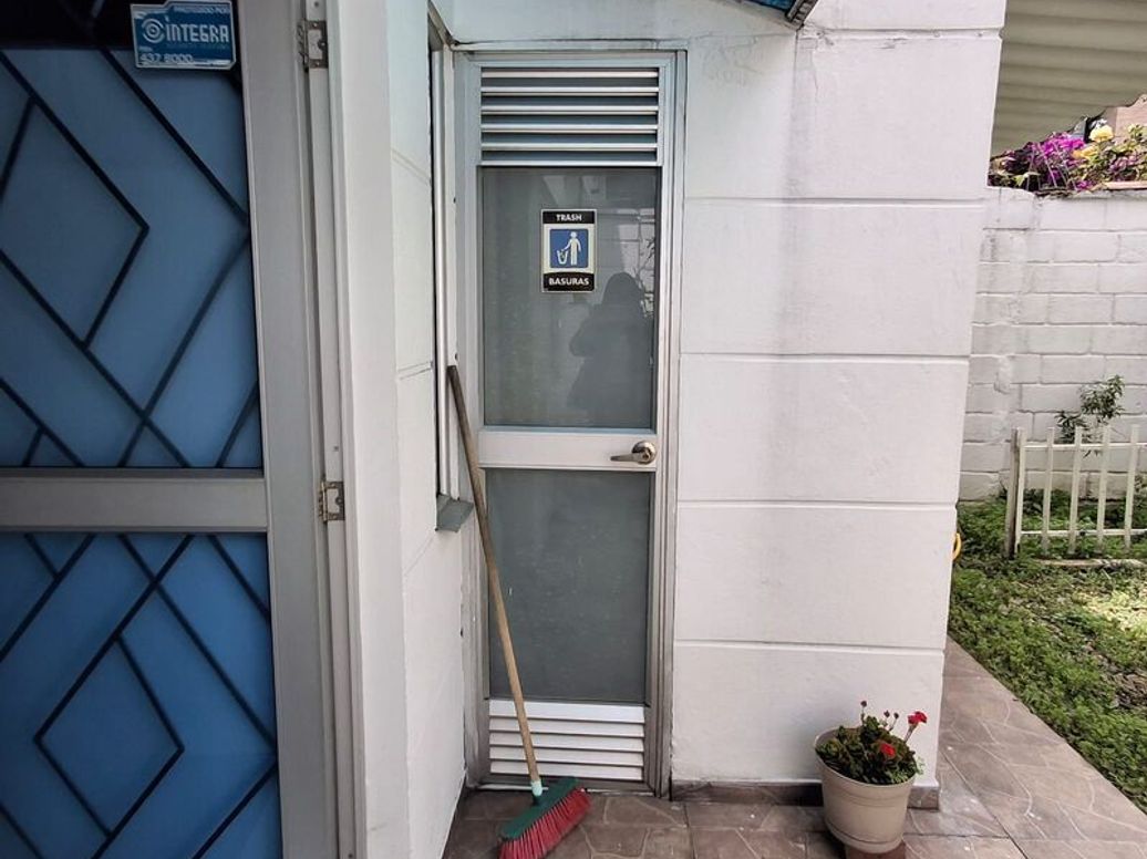 Casa de 9 alcobas en venta en Los Andes, Bogotá, 270 m² · foto 13 de 17