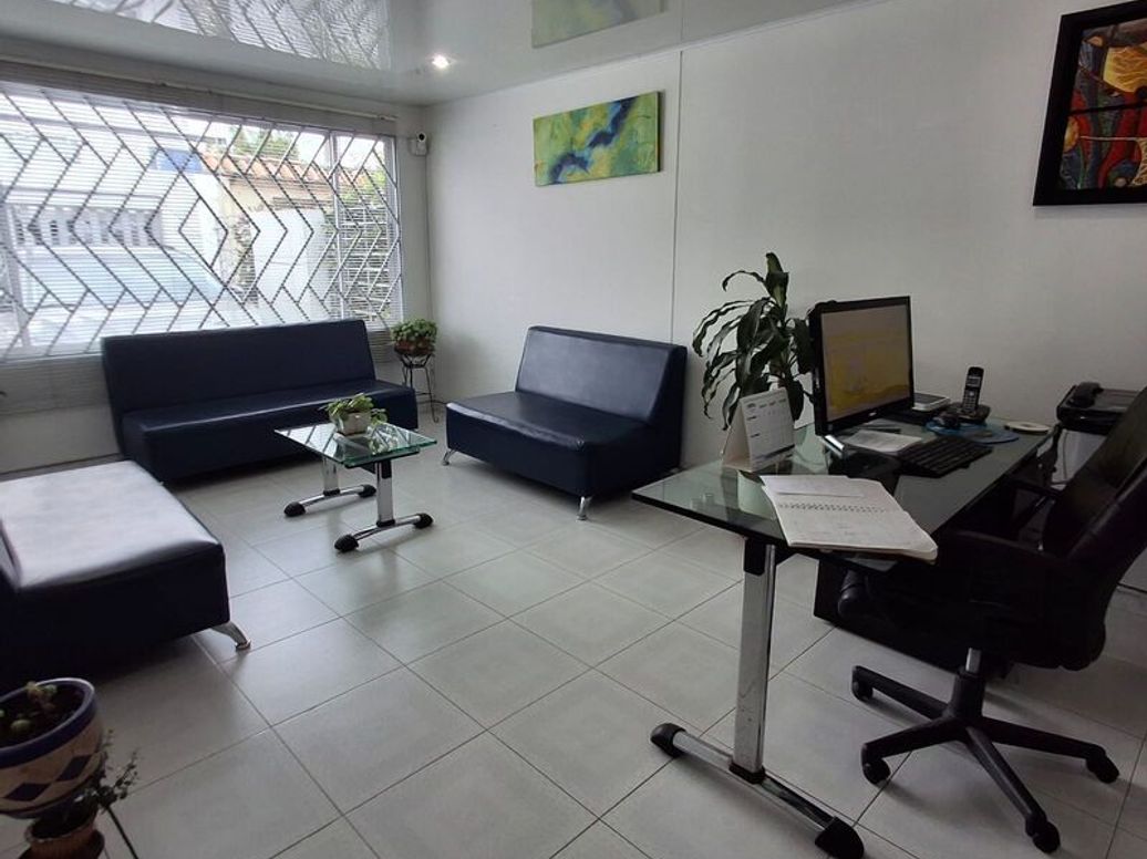 Casa de 9 alcobas en venta en Los Andes, Bogotá, 270 m² · foto 7 de 17