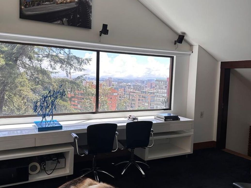 Apartamento de 3 alcobas en venta en El Refugio, Bogotá, 470 m² · foto 4 de 20