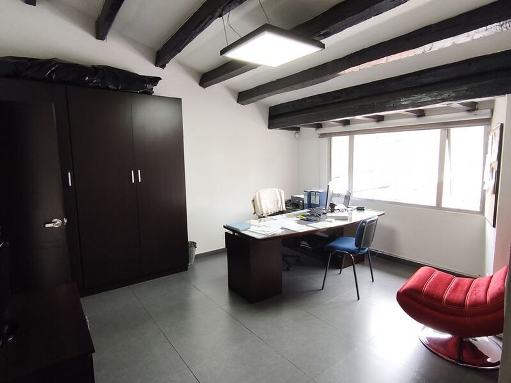 Casa de 8 alcobas en venta en Santa Cecilia, Bogotá, 320 m² · foto 19 de 19